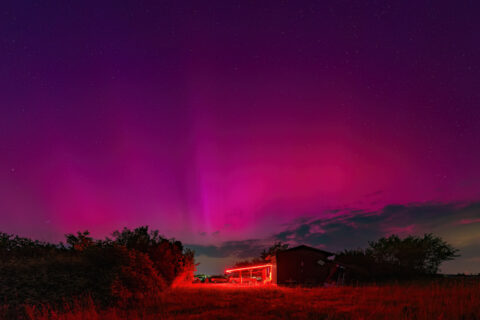 Sternwarte mit Aurora Borealis (Polarlicht)