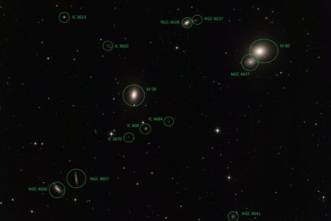 M60 Elliptische Galaxie (mit Katalognummern)